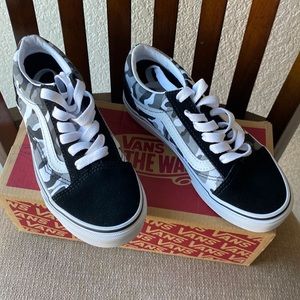 Old Skool Vans Size 1.0 (Primary Camo) BRAND NEW NEVER USED